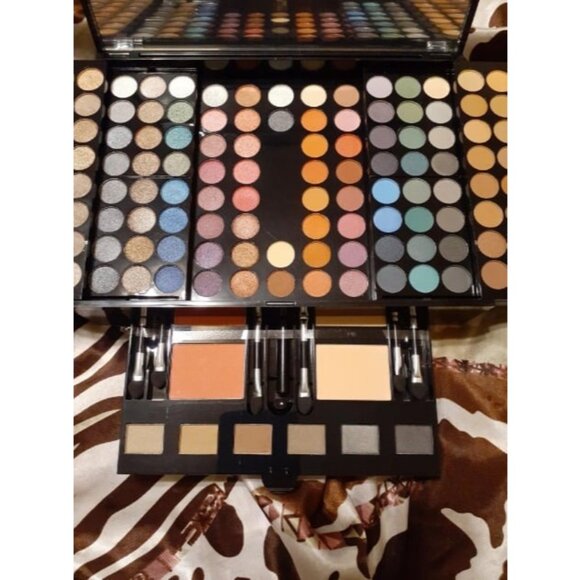 190 Colors Cosmetic Make up Palette Set Kit Combination with Eyeshadow - Picture 1 of 1